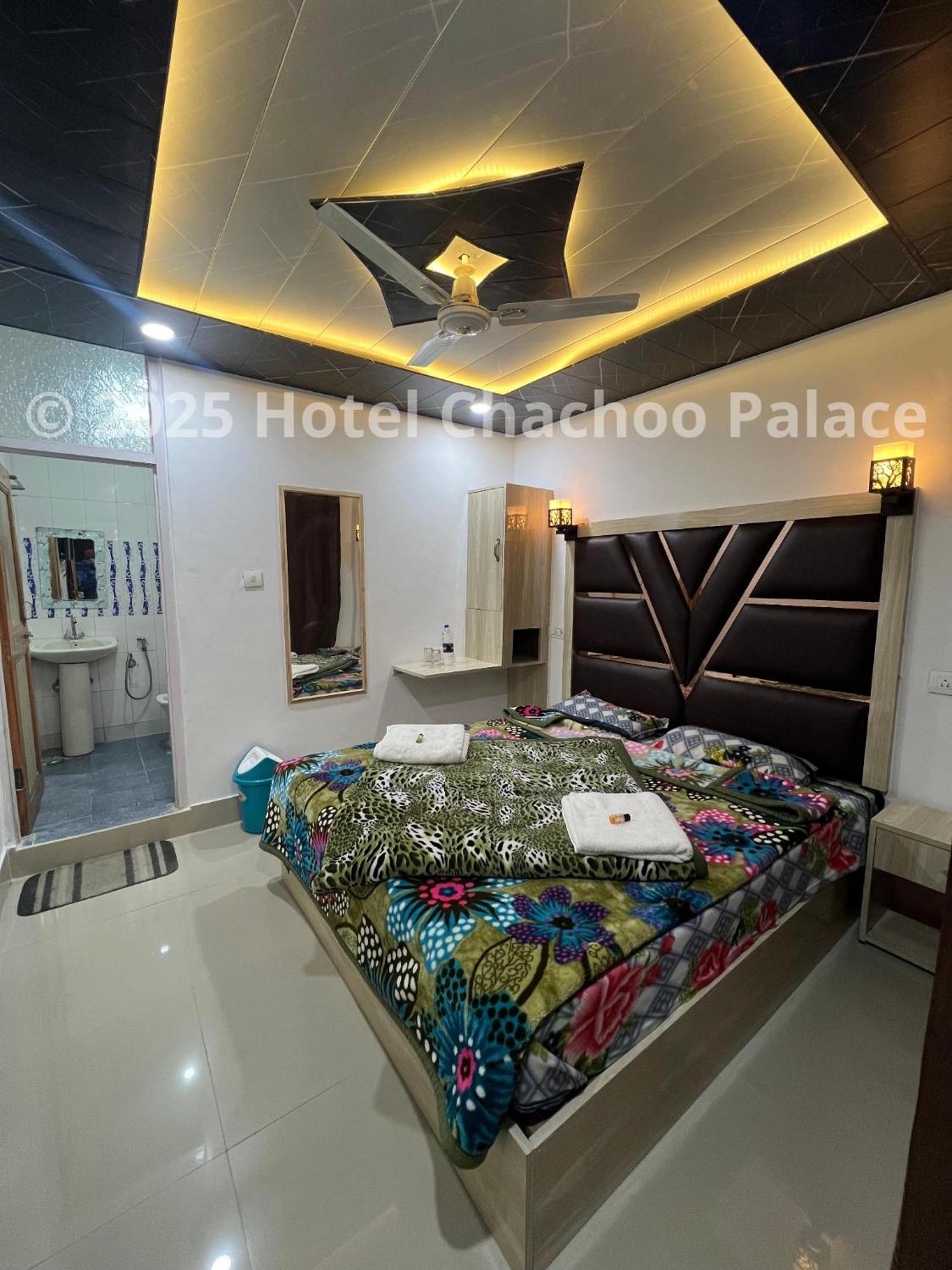 Hotel Chachoo Palace Srīnagar Exterior foto
